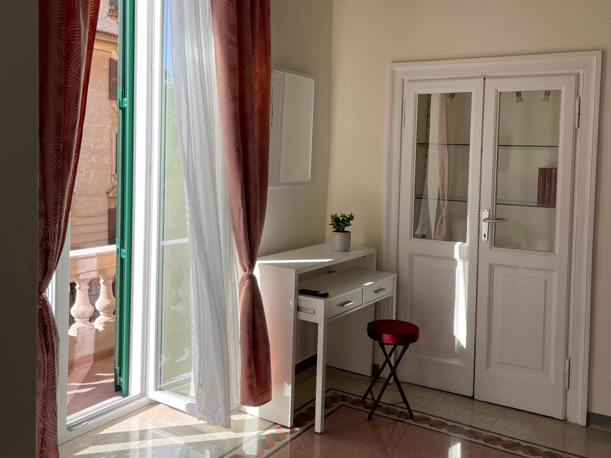 Domus Claudia San Giovanni Рим Экстерьер фото